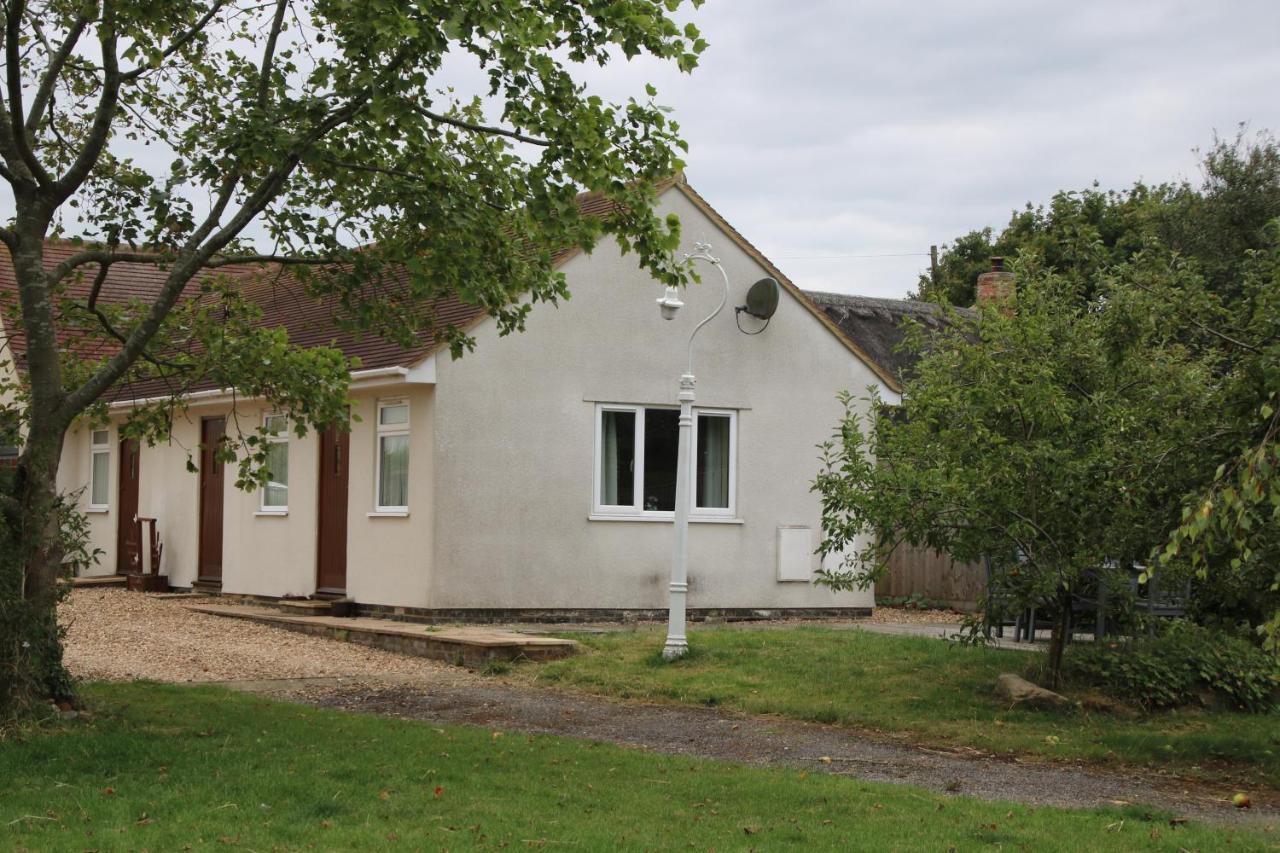 The Stables B&B @ Pear Tree Cottage Winslow Экстерьер фото
